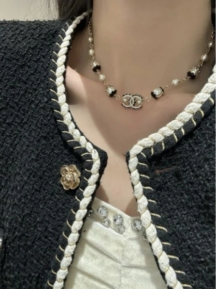 Resilient Chanel Necklaces 228543