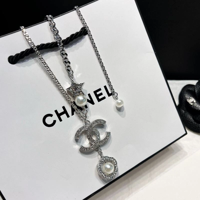 Chanel Necklaces Neat 228539
