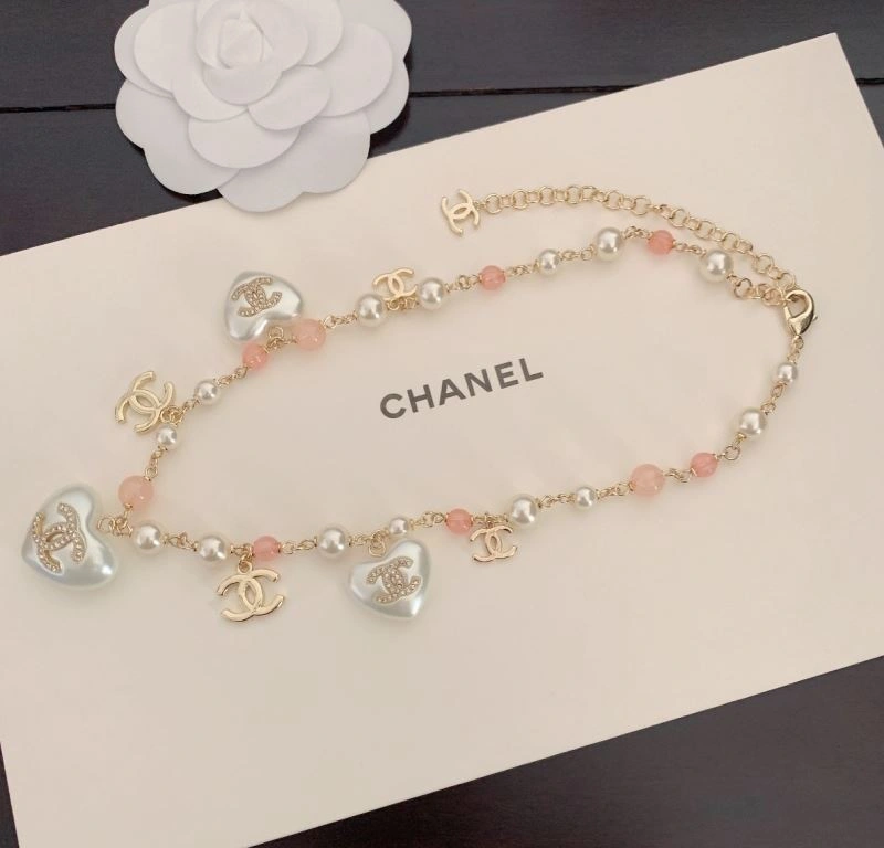 Contemporary Chanel Necklaces 228537