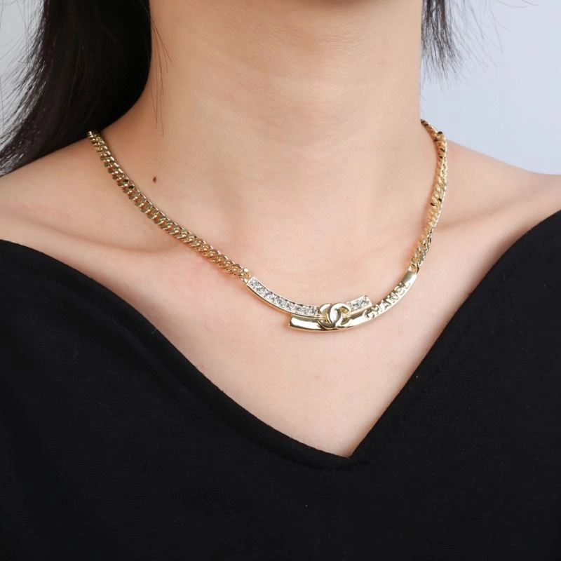 Chanel Necklaces ModernLook 228524