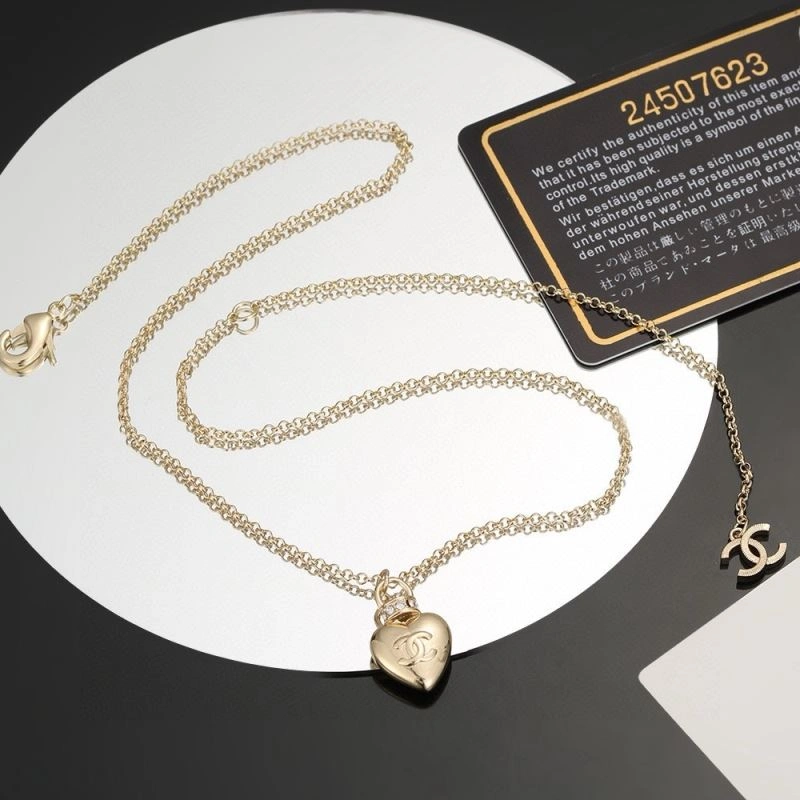 Unisex Chanel Necklaces 228470