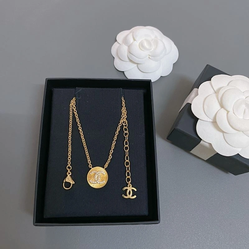Packable Chanel Necklaces 228460