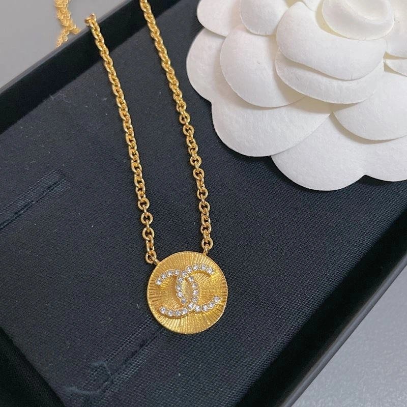 Packable Chanel Necklaces 228460