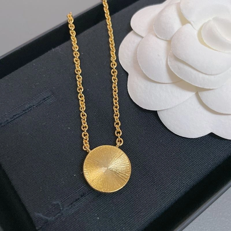 Packable Chanel Necklaces 228460