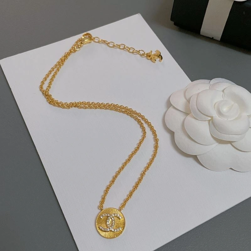 Packable Chanel Necklaces 228460
