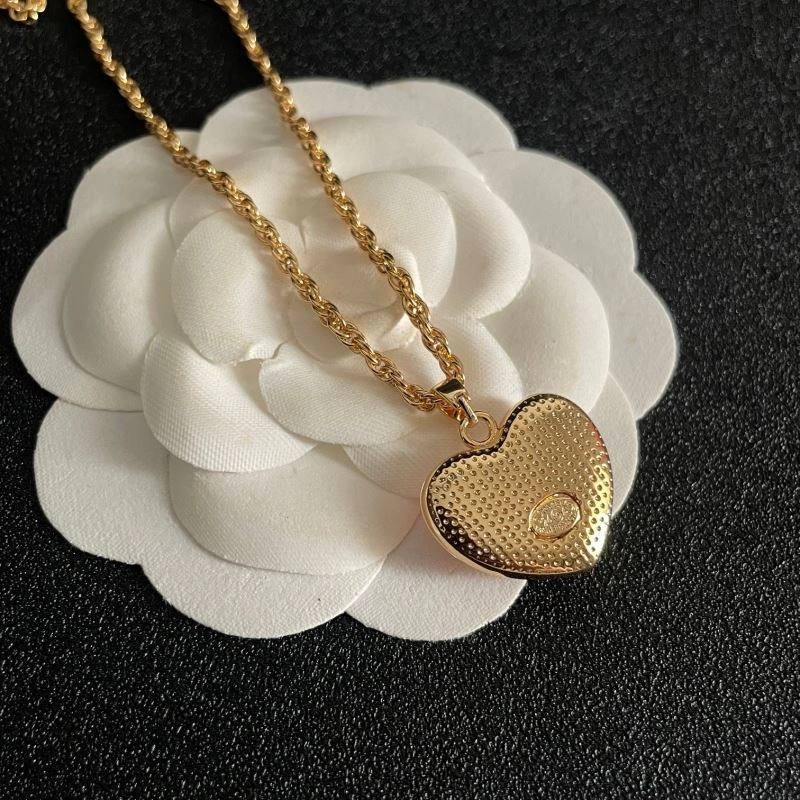 Original Chanel Necklaces 228439