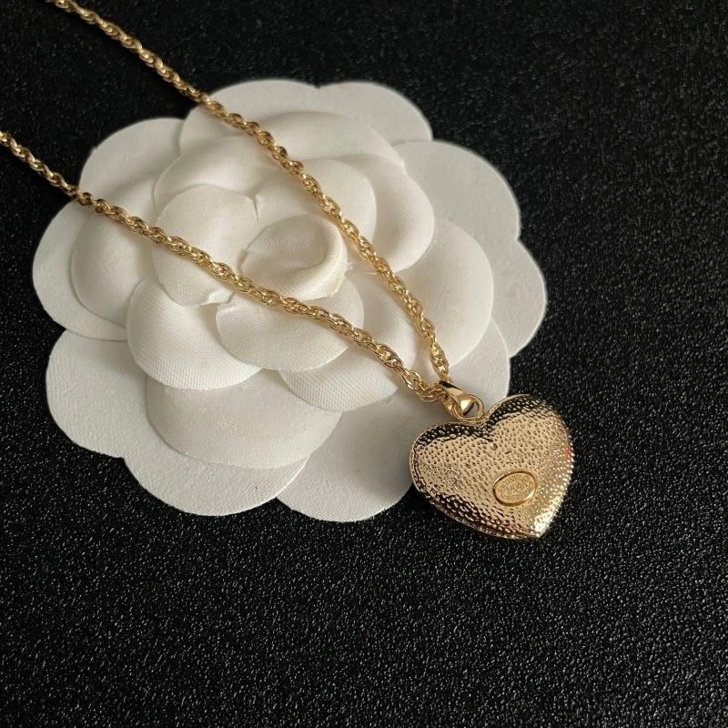 Chanel Necklaces OnTrend 228450