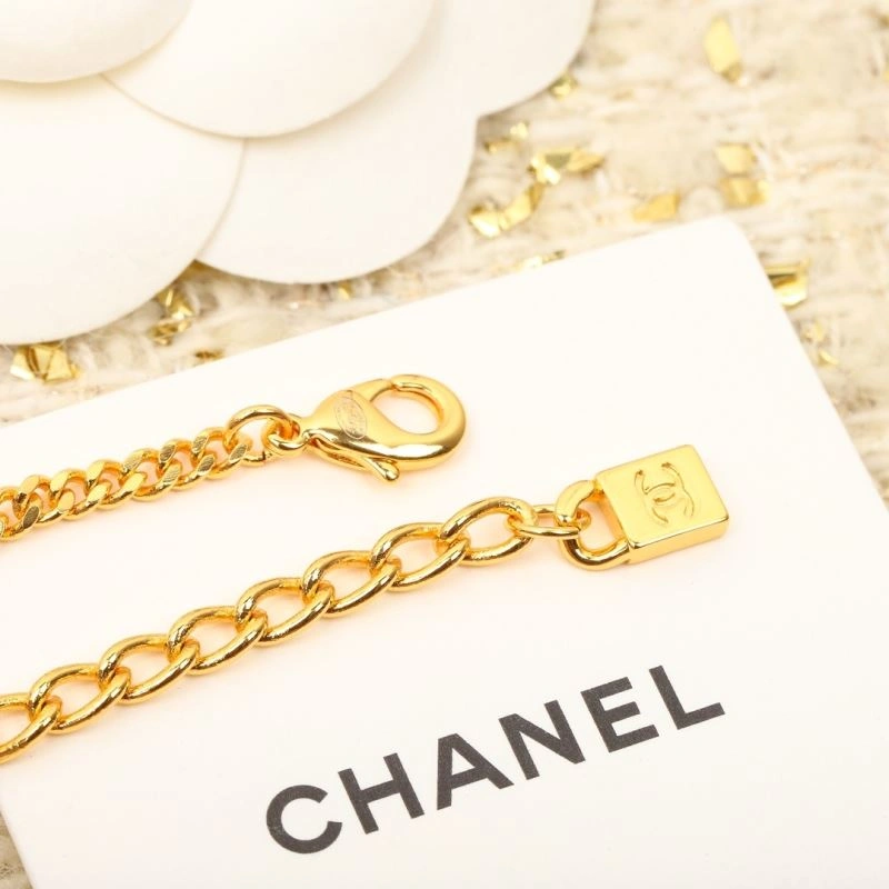Classic Chanel Necklaces 228426