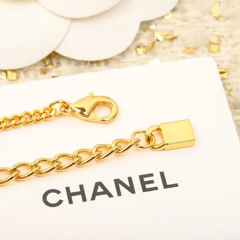 Classic Chanel Necklaces 228426