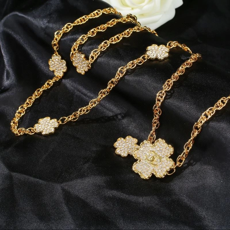 Tailored Chanel Necklaces 226977