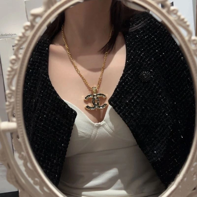 Tailored Chanel Necklaces 227050