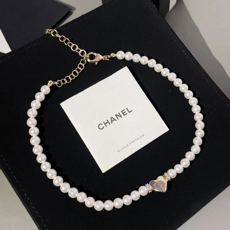 Compact Chanel Necklaces 226971