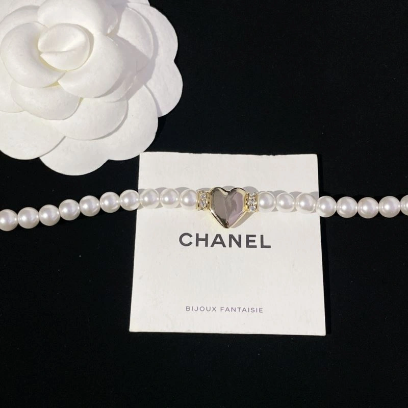 Compact Chanel Necklaces 226971