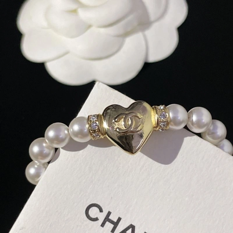 Compact Chanel Necklaces 226971