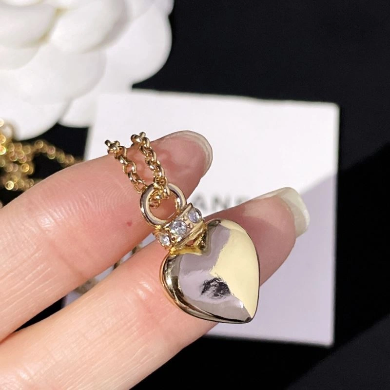 Chanel Necklaces EyeCatching 226979