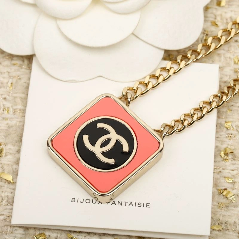 Minimalist Chanel Necklaces 226960
