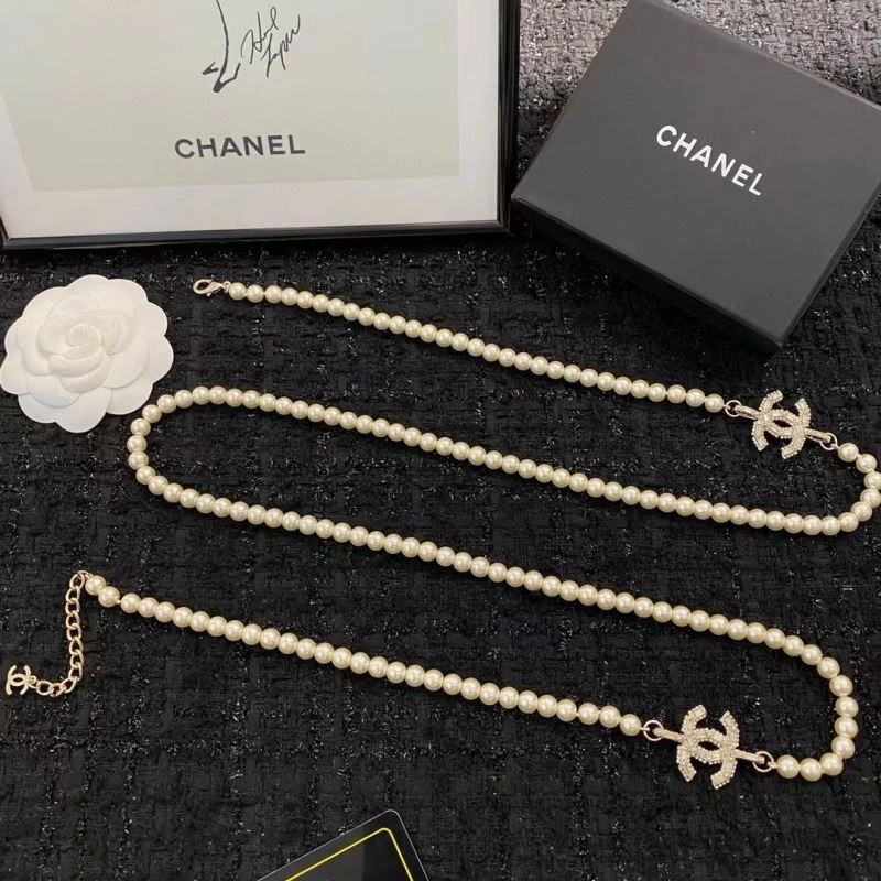 Resilient Chanel Necklaces 226954