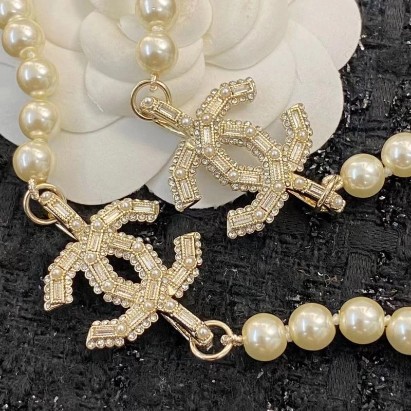 Resilient Chanel Necklaces 226954