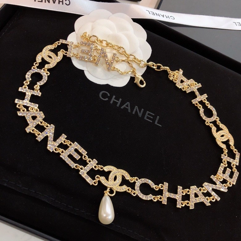 Timeless Chanel Necklaces 226970
