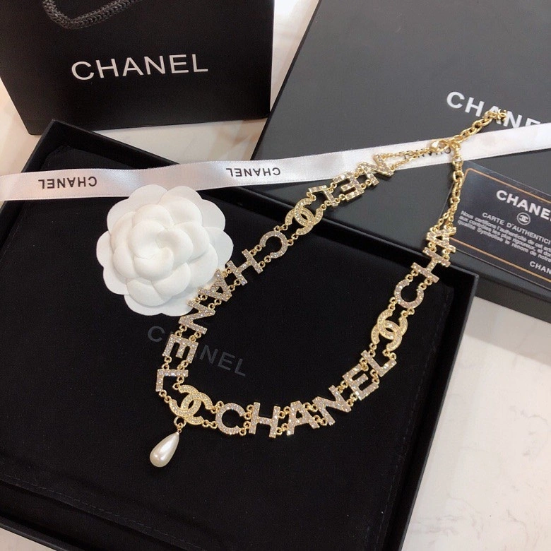 Timeless Chanel Necklaces 226970