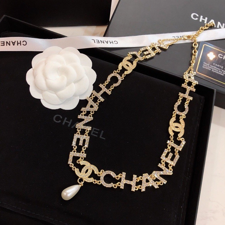 Timeless Chanel Necklaces 226970