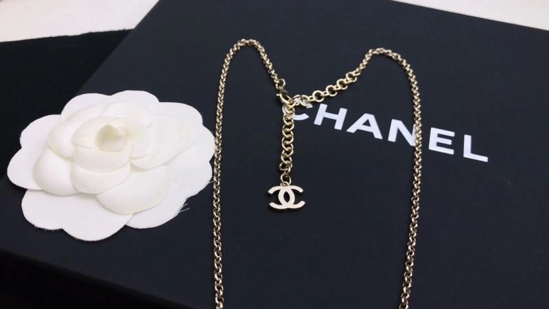 HighQuality Chanel Necklaces 226945