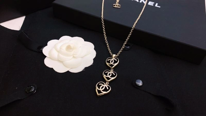 HighQuality Chanel Necklaces 226945