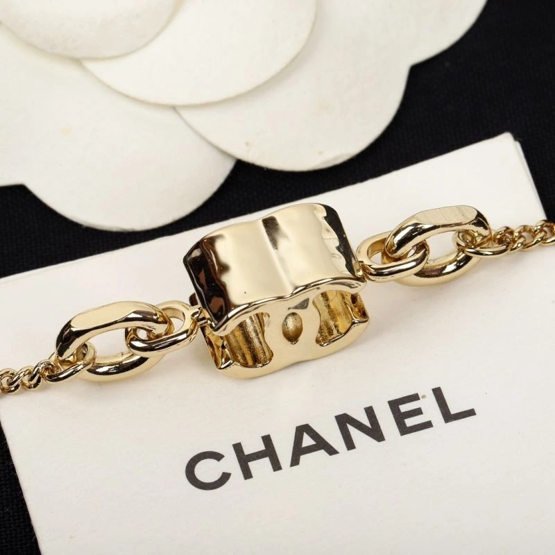 EyeCatching Chanel Necklaces 226936