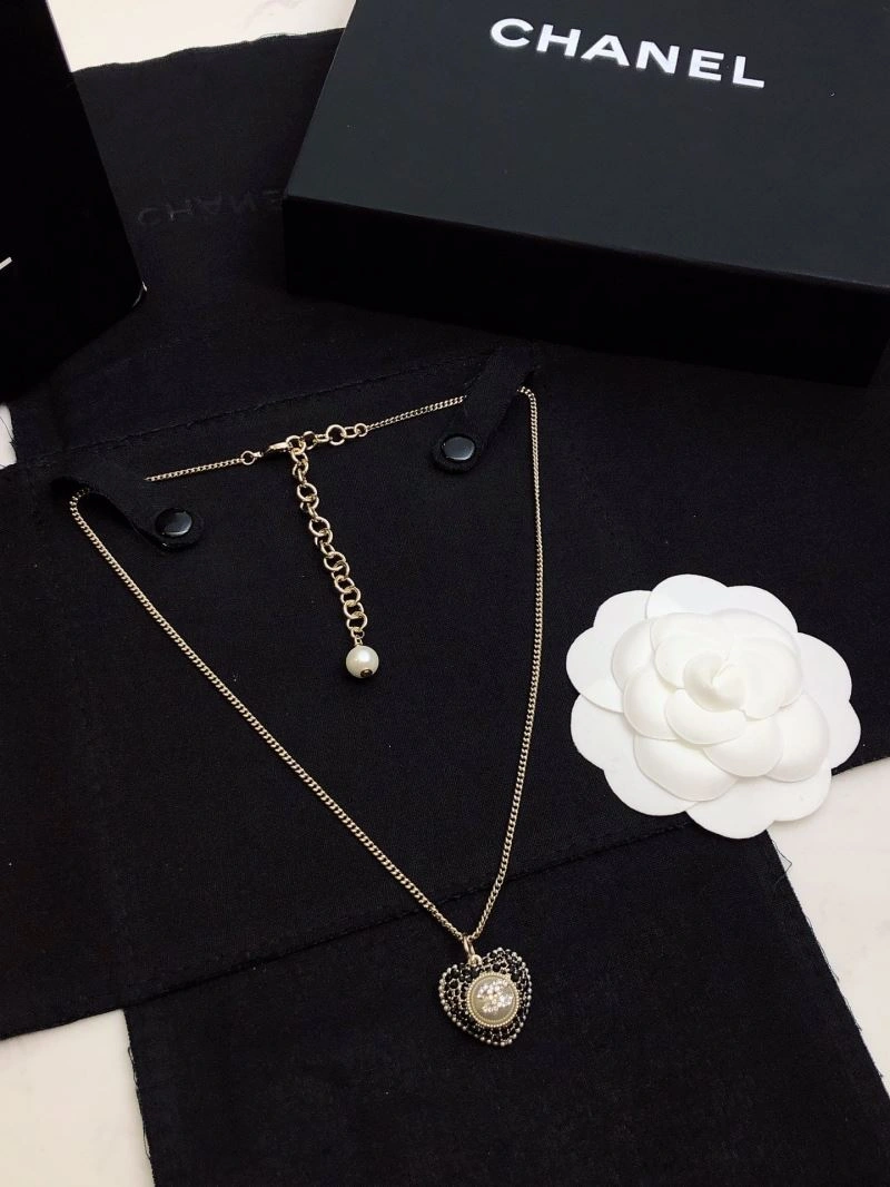 Resilient Chanel Necklaces 226914
