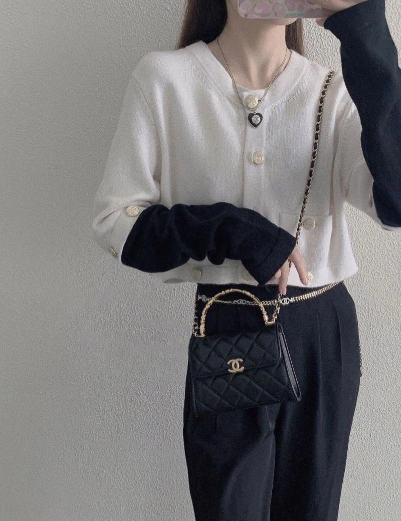Resilient Chanel Necklaces 226914
