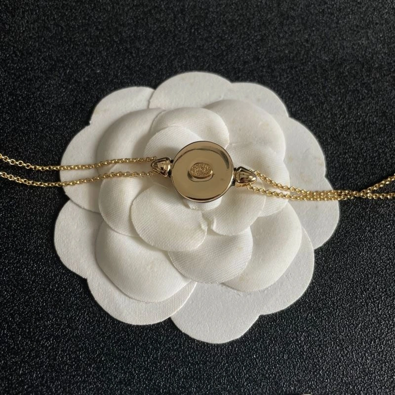 Sleek Chanel Necklaces 226903