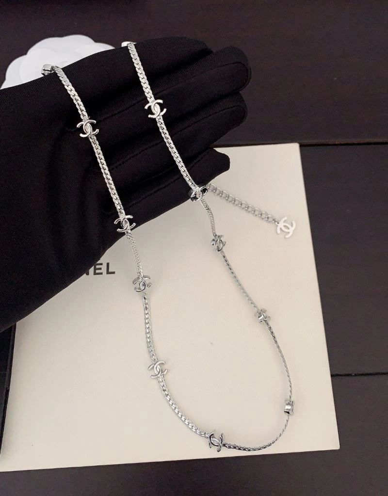 WaterResistant Chanel Necklaces 226885