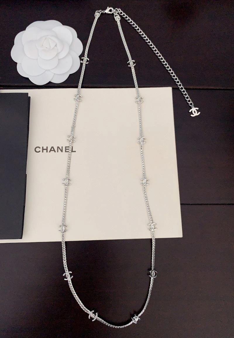 WaterResistant Chanel Necklaces 226885