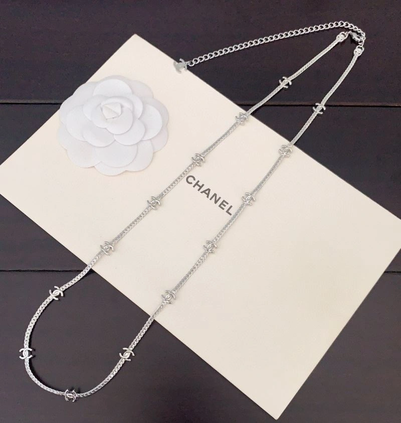 WaterResistant Chanel Necklaces 226885