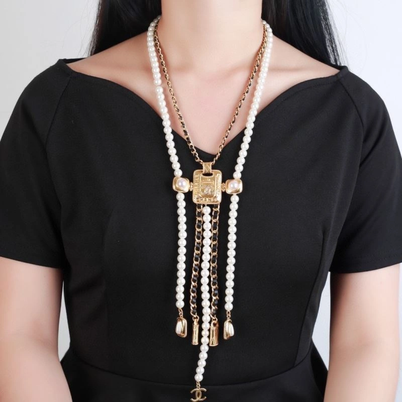 Flexible Chanel Necklaces 226875
