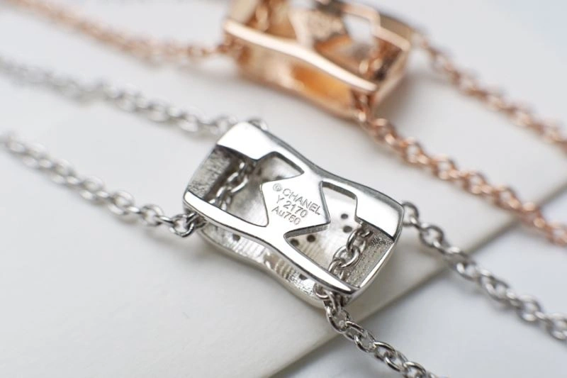 Sophisticated Chanel Necklaces 226868