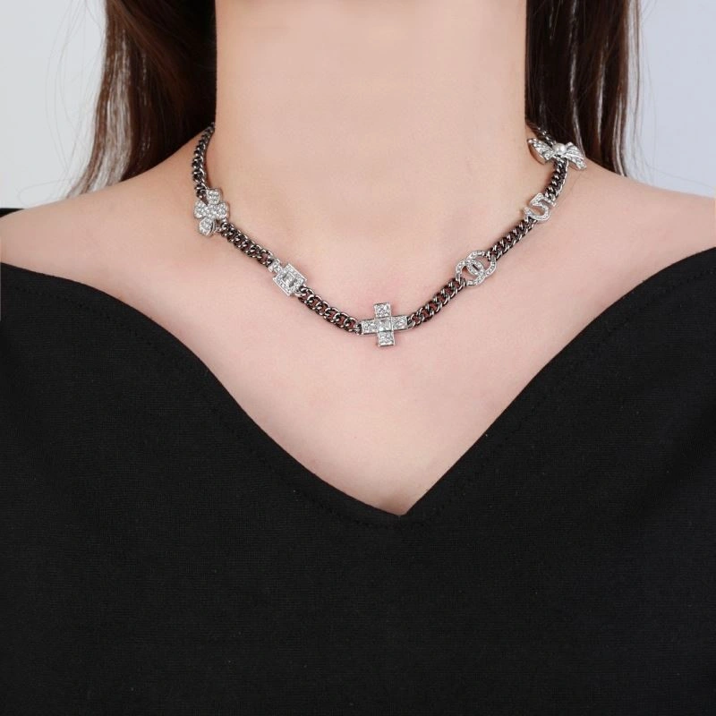 Chanel Necklaces Contemporary 226869