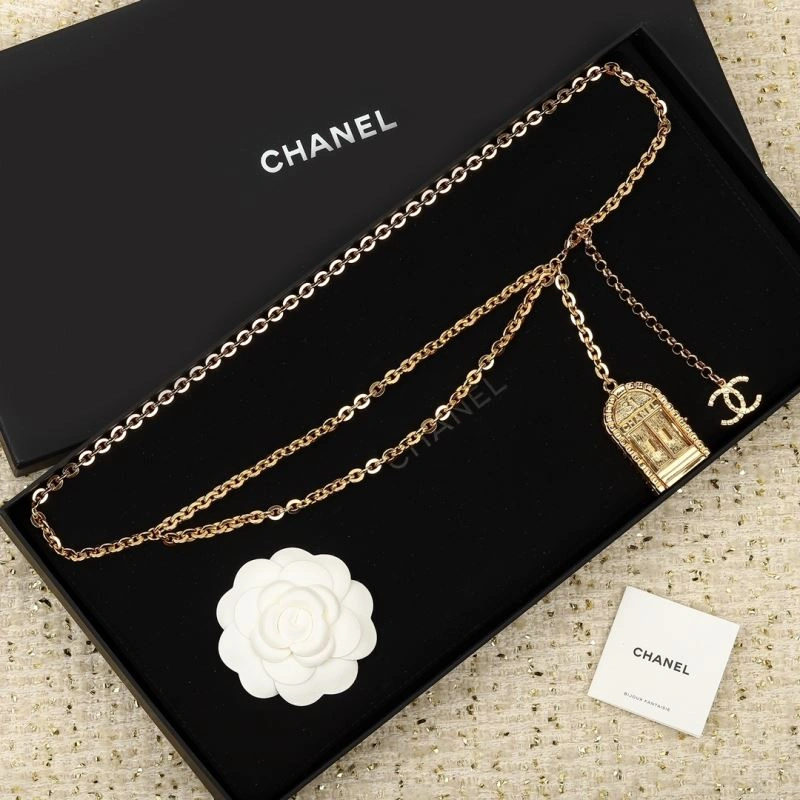 Trendsetting Chanel Necklaces 226843