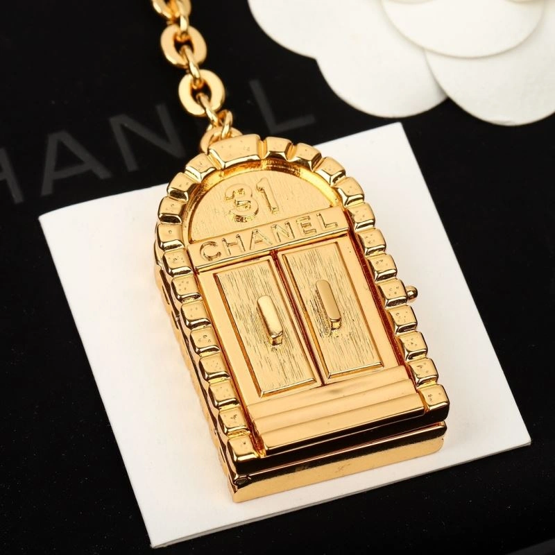 Trendsetting Chanel Necklaces 226843