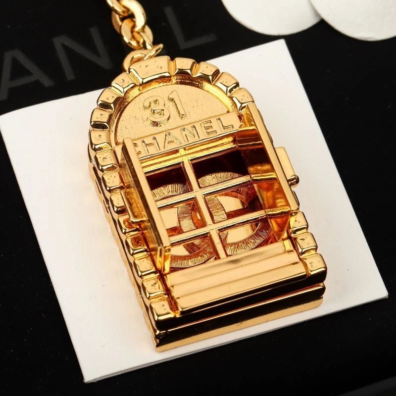 Trendsetting Chanel Necklaces 226843