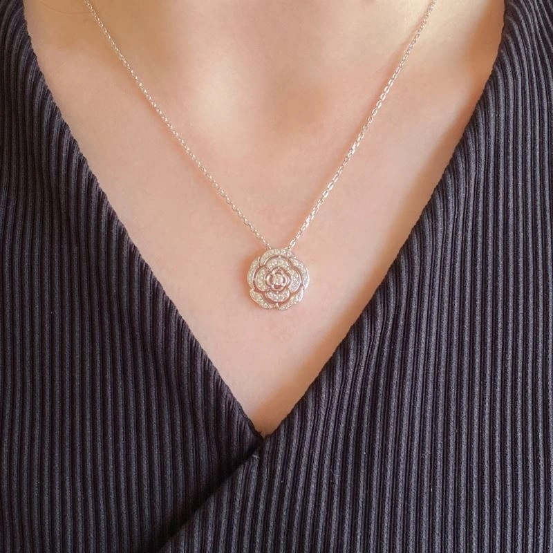 Fashionable Chanel Necklaces 226790