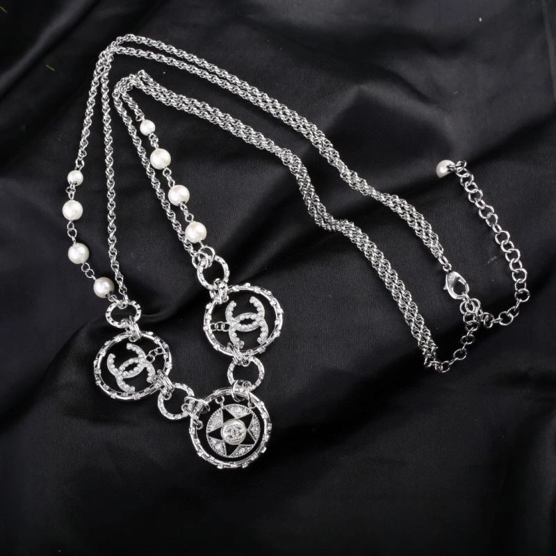 Sophisticated Chanel Necklaces 226793