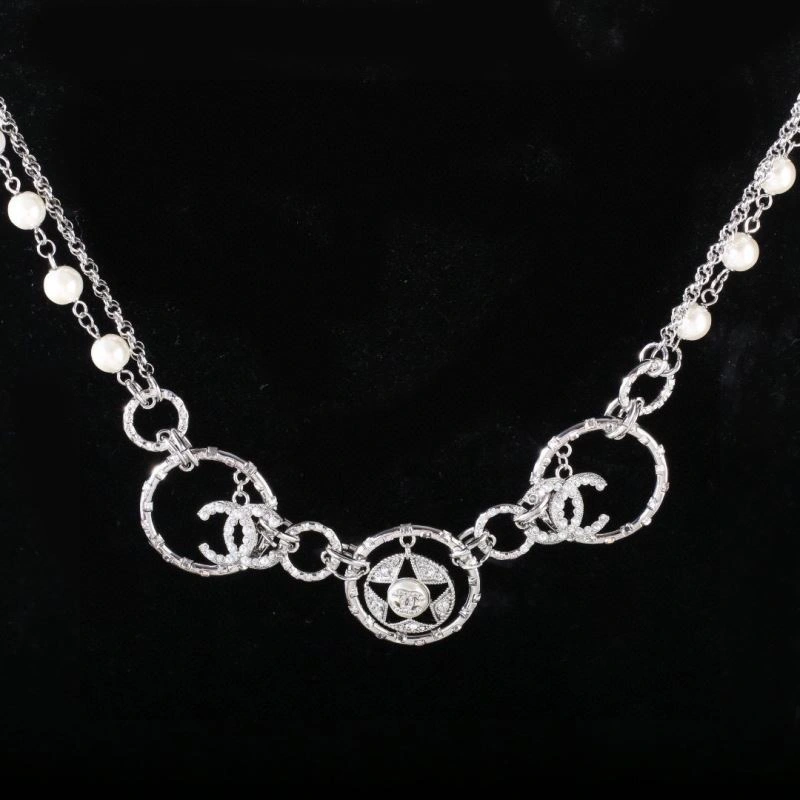Sophisticated Chanel Necklaces 226793