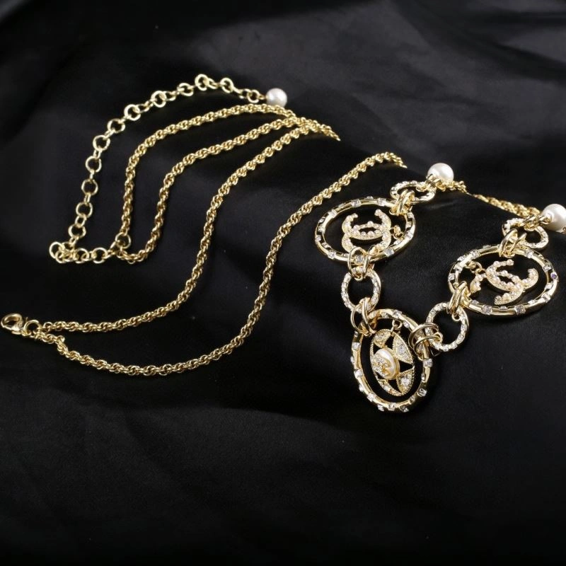 Sophisticated Chanel Necklaces 226793