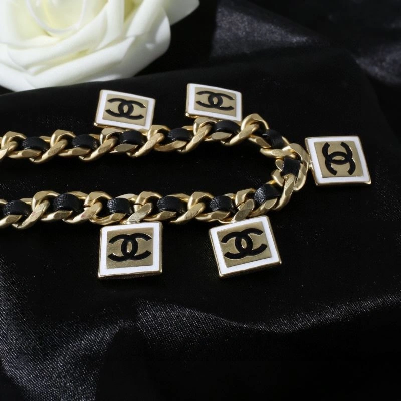 Stylish Chanel Necklaces 226770