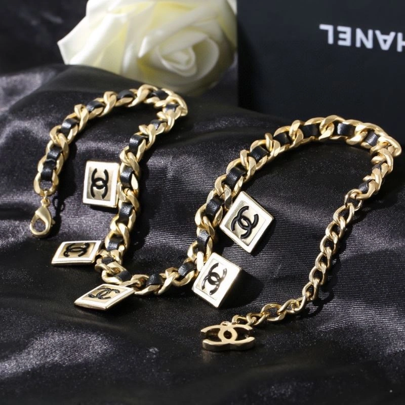 Stylish Chanel Necklaces 226770