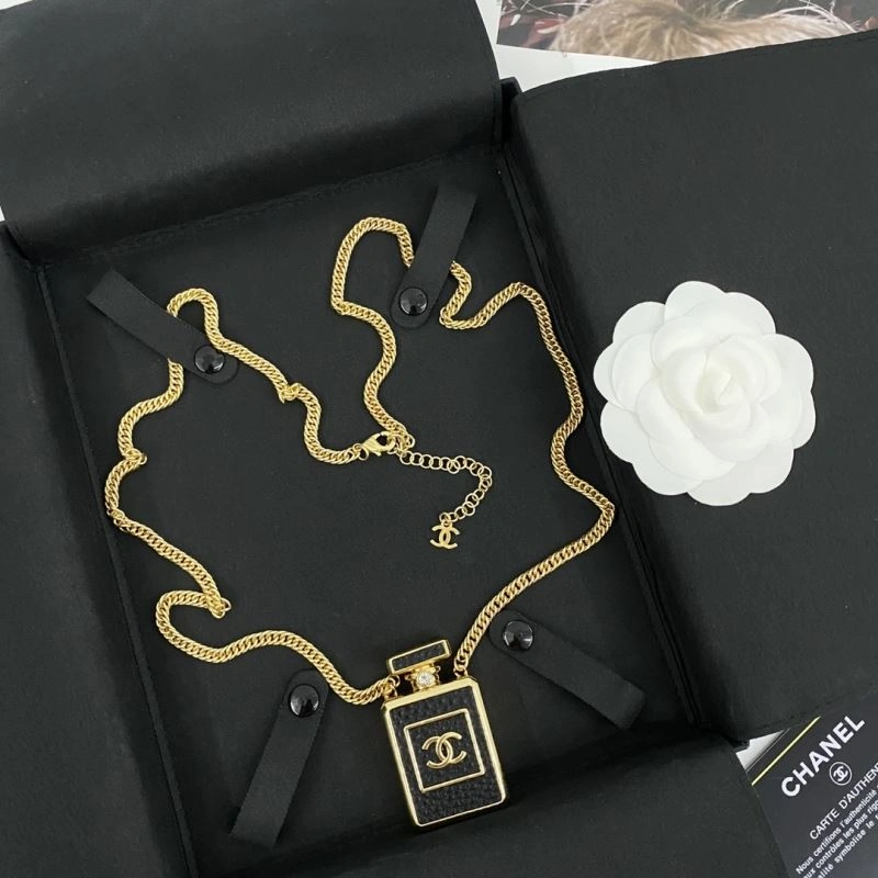 Classic Chanel Necklaces 226726
