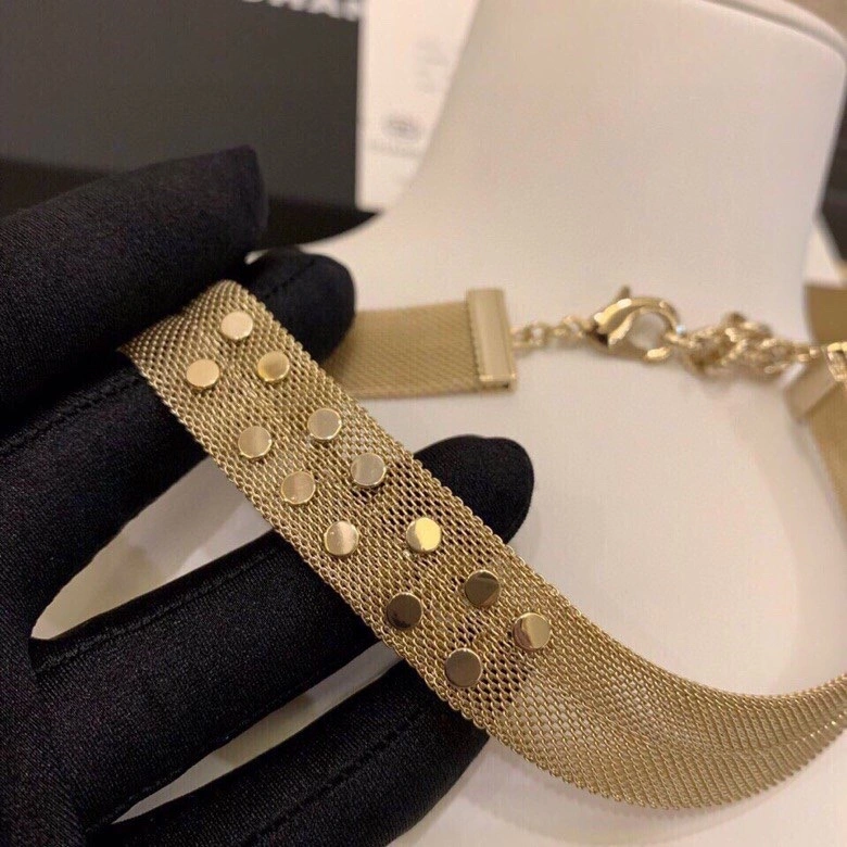 Snug Chanel Necklaces 226710