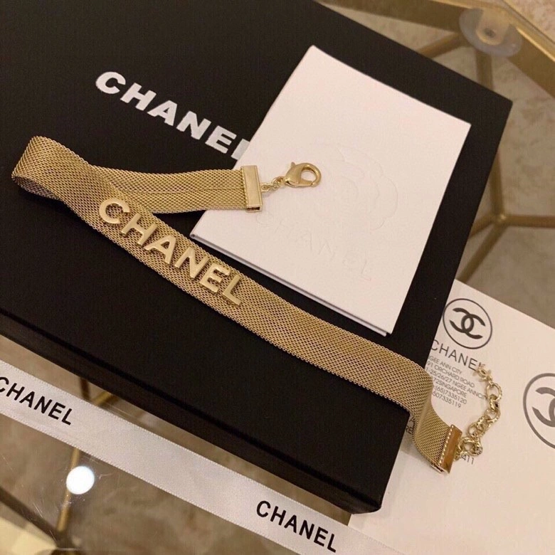 Snug Chanel Necklaces 226710