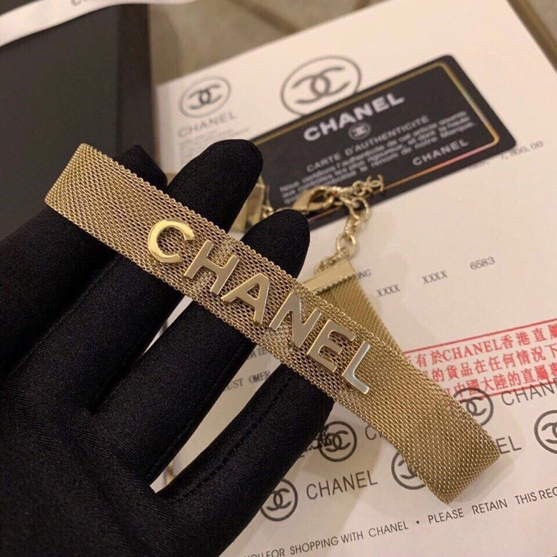 Snug Chanel Necklaces 226710